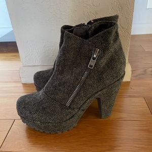 Blowfish gray fabric booties - 8 - Gently worn